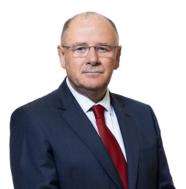 Dr Michael Redmond